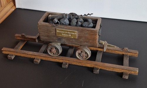 Bergbau lore auf schienen holz - bergbau,