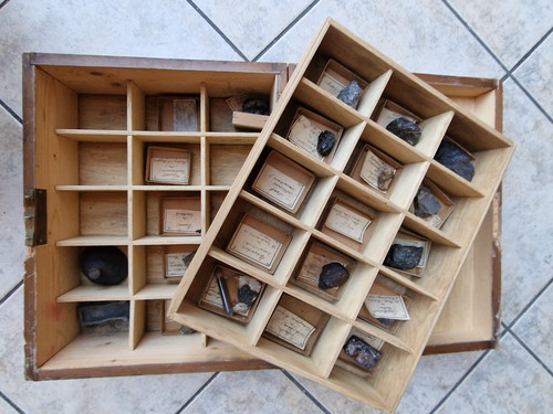 Alte mineraliensammlung - alte,